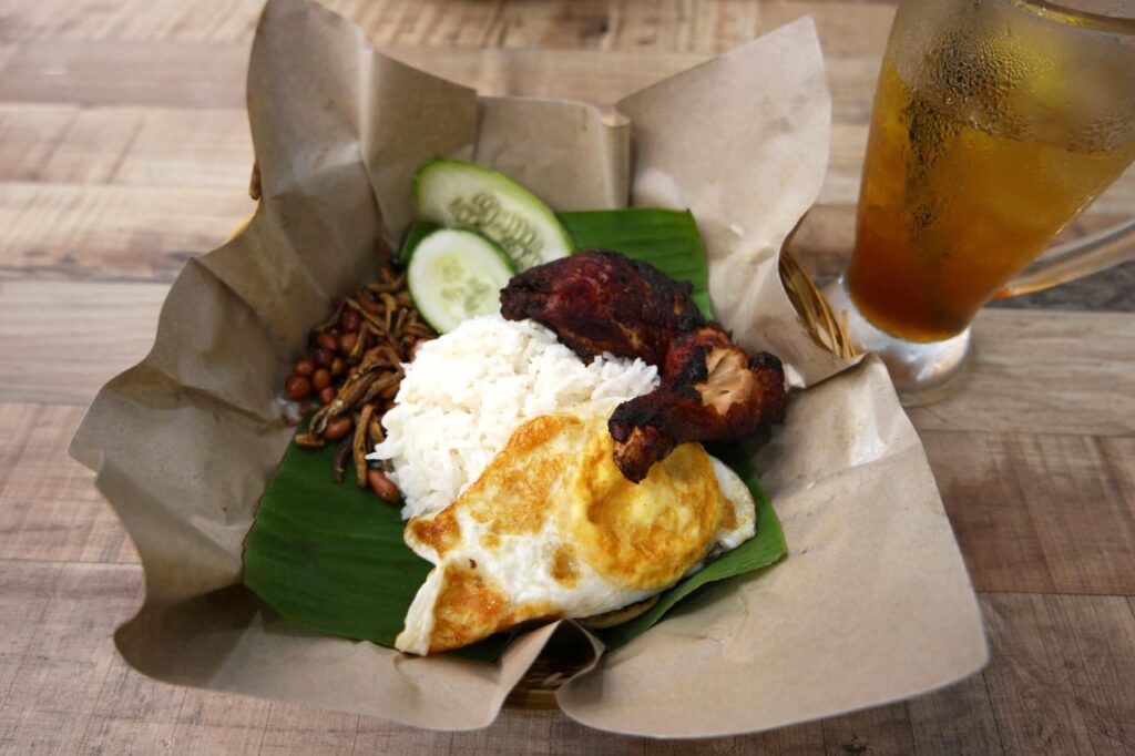 10 Makanan Tradisional Malaysia yang terkenal whatsapp image 2026 08 08 at 1.40.03 pm